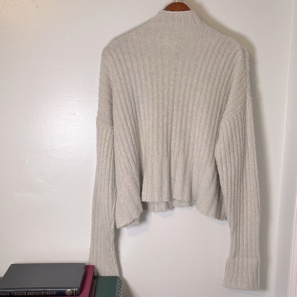 Xirena Wool Cashmere Blend Light Gray Ribbed Mock Neck Boxy Sweater Sz S - Picture 7 of 9